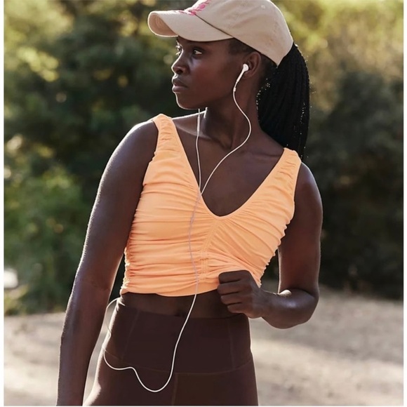 NWOT Free People Movement Good Karma Ruched V-neck tank sz M/L - Picture 2 of 5